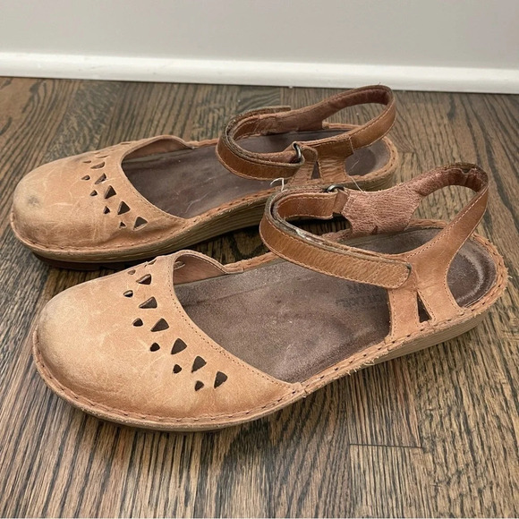 Naot Celosia tan suede closed toe sandals size 39/8 - Picture 5 of 9